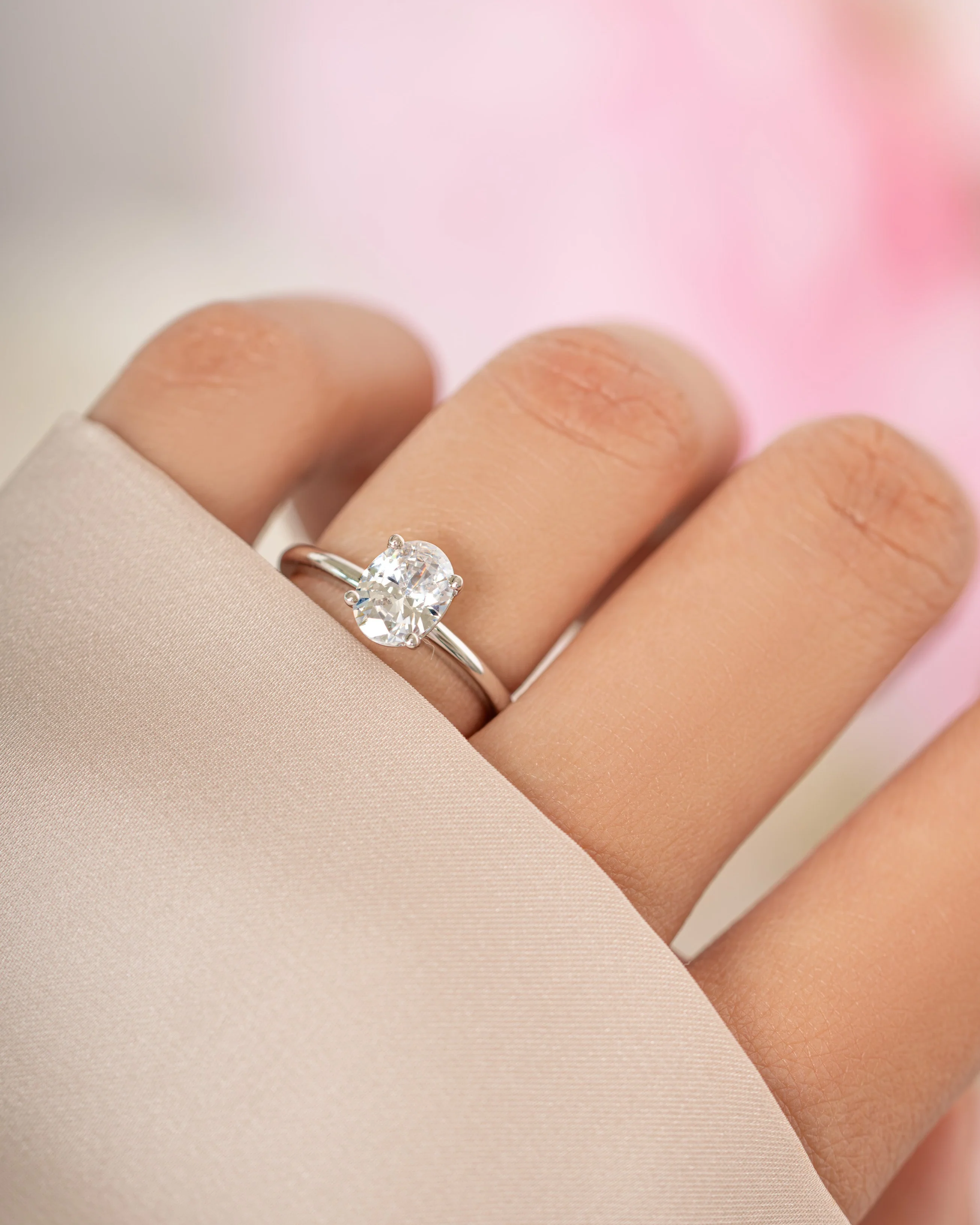 Solitaire Oval Ring - Image 4