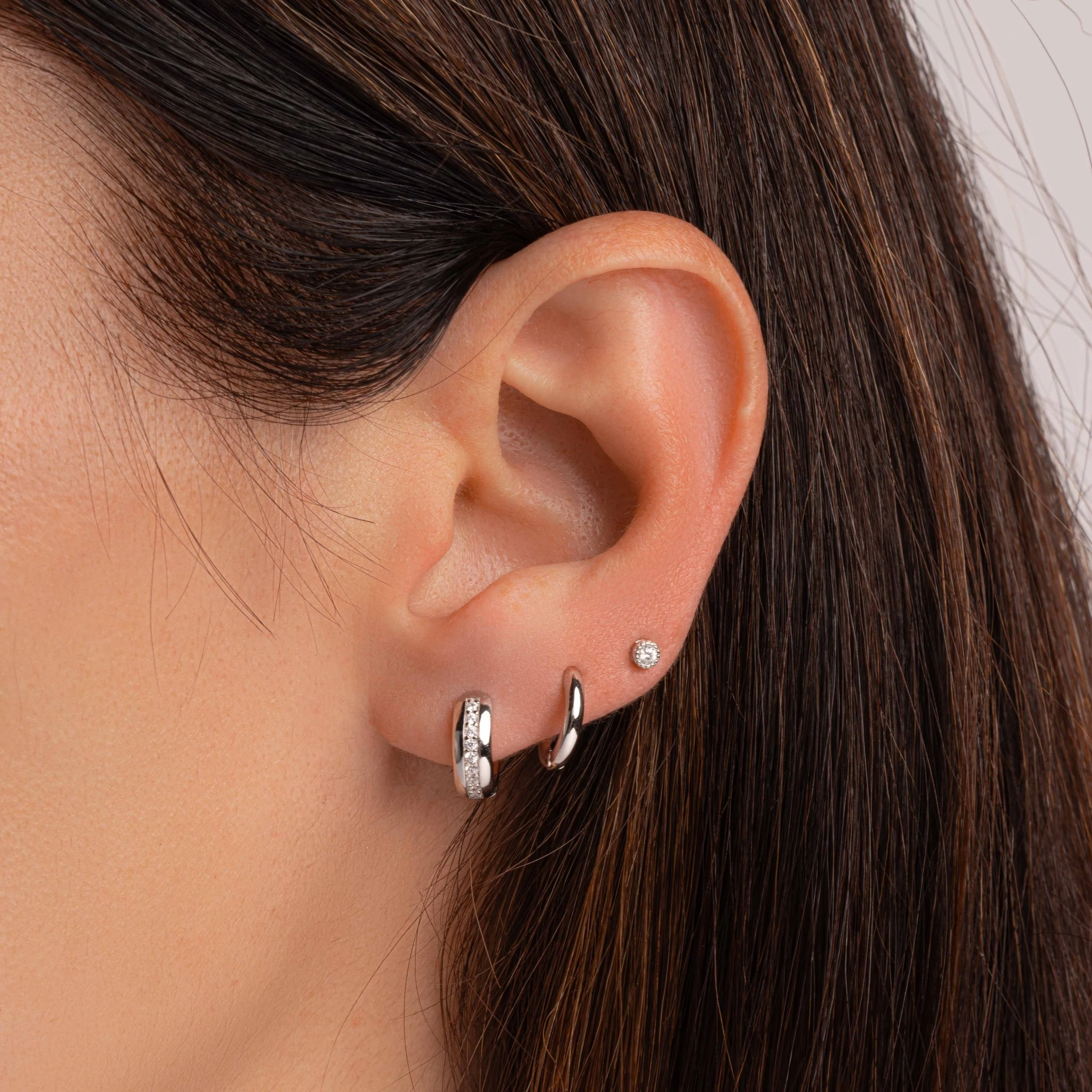 Stripe Diamond Huggie Earrings - Image 4