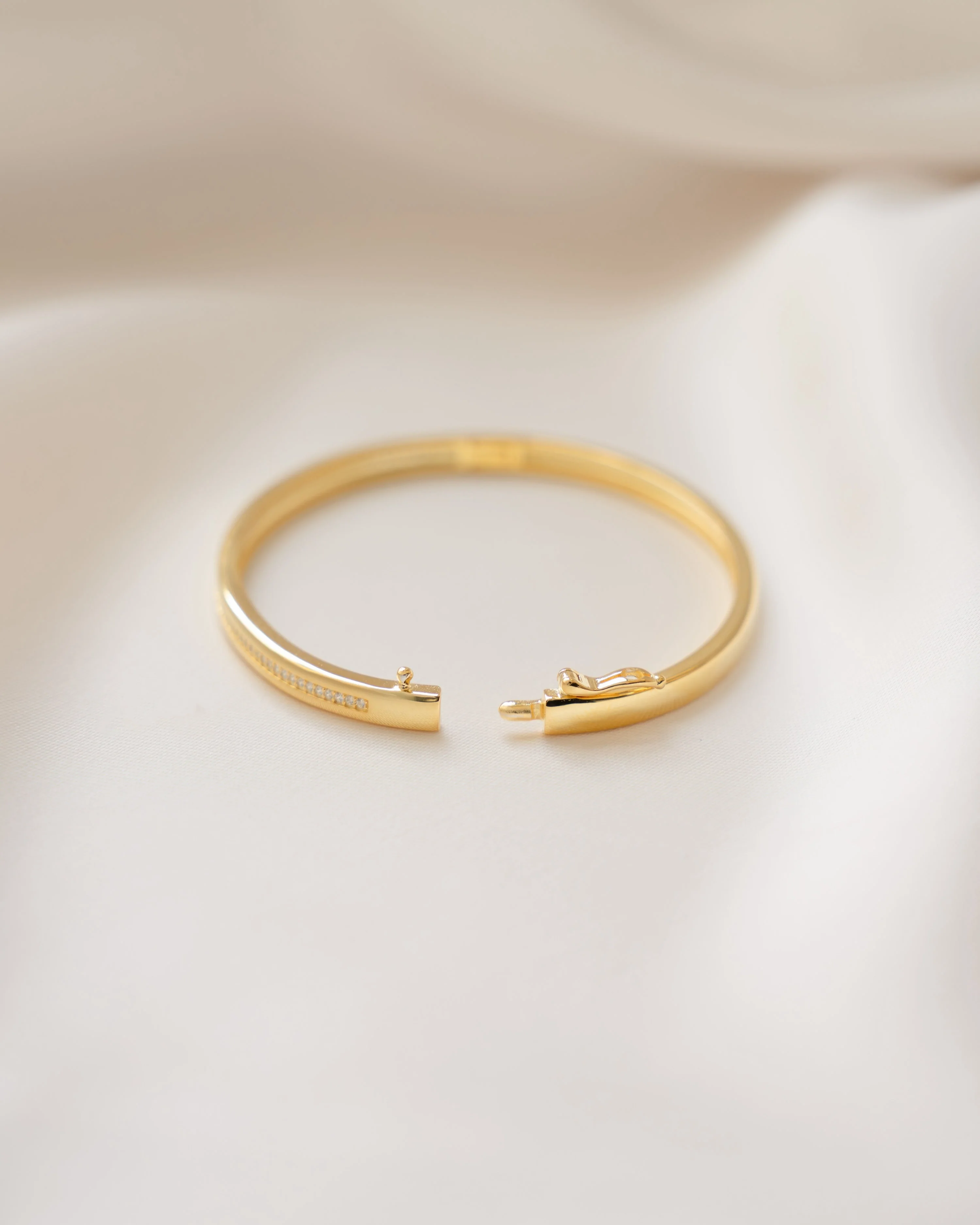 Striped Pavé Diamond Bangle - Image 10
