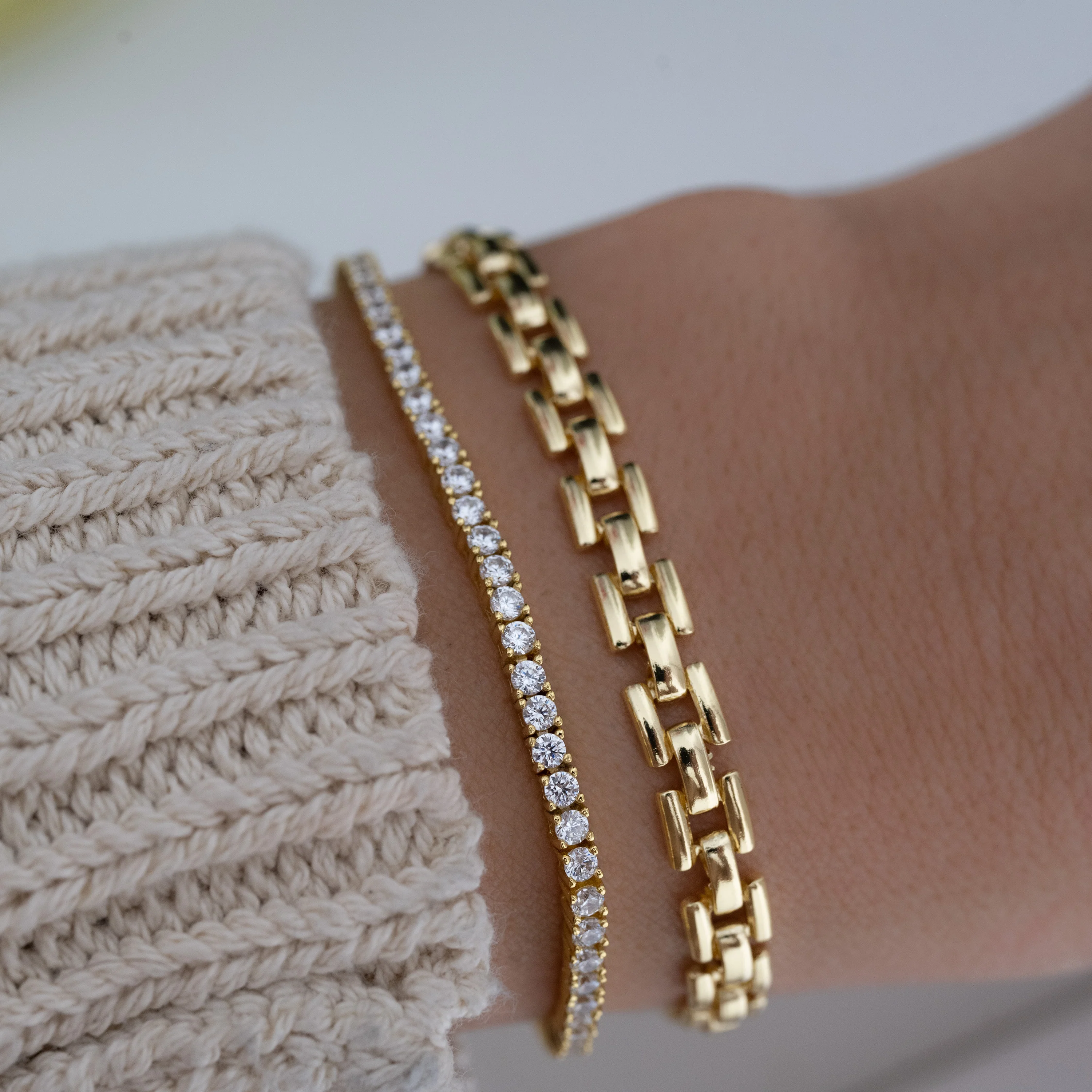 Tennis Bracelet w Latch - Image 9