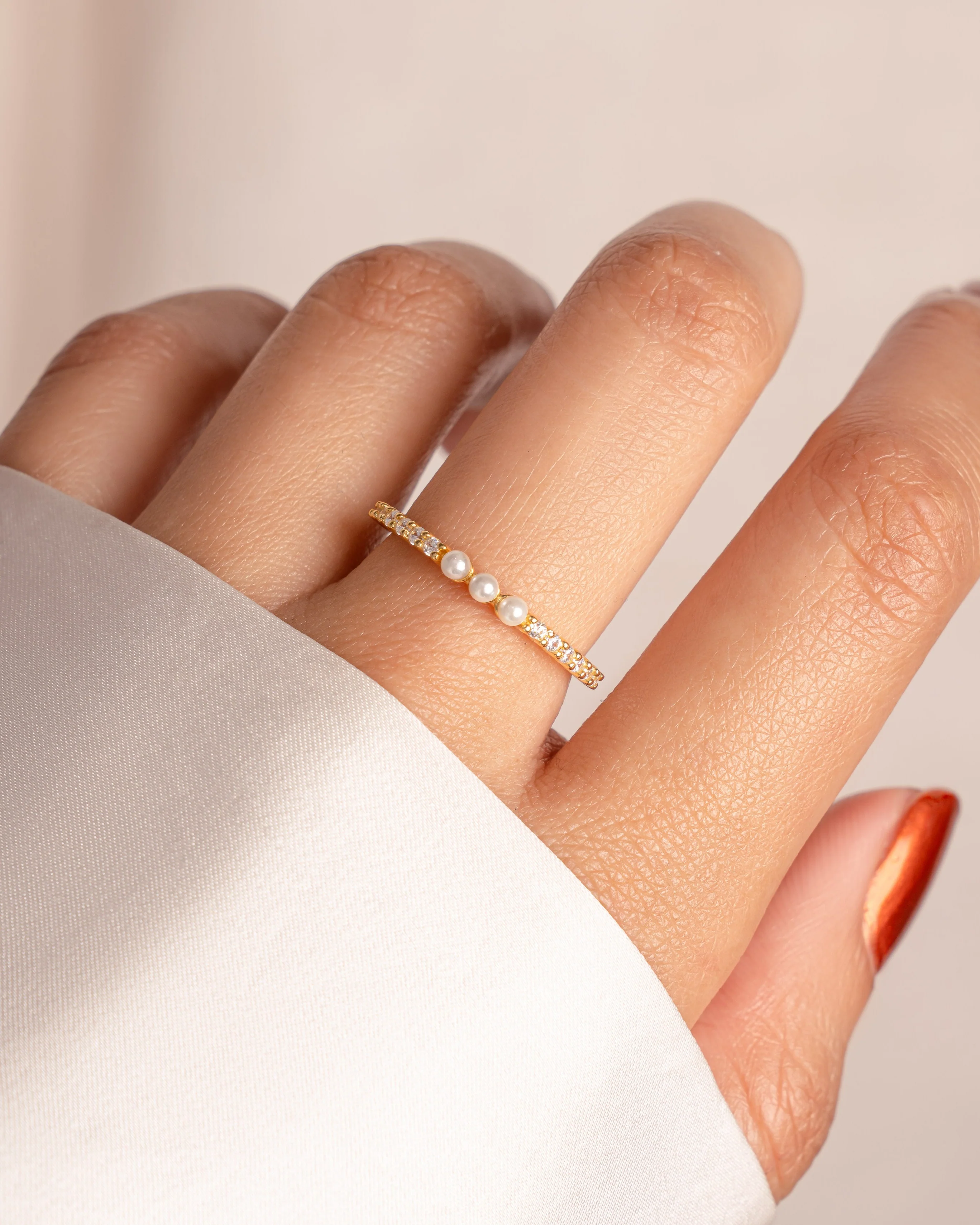 Three Pearl Ring - Image 2