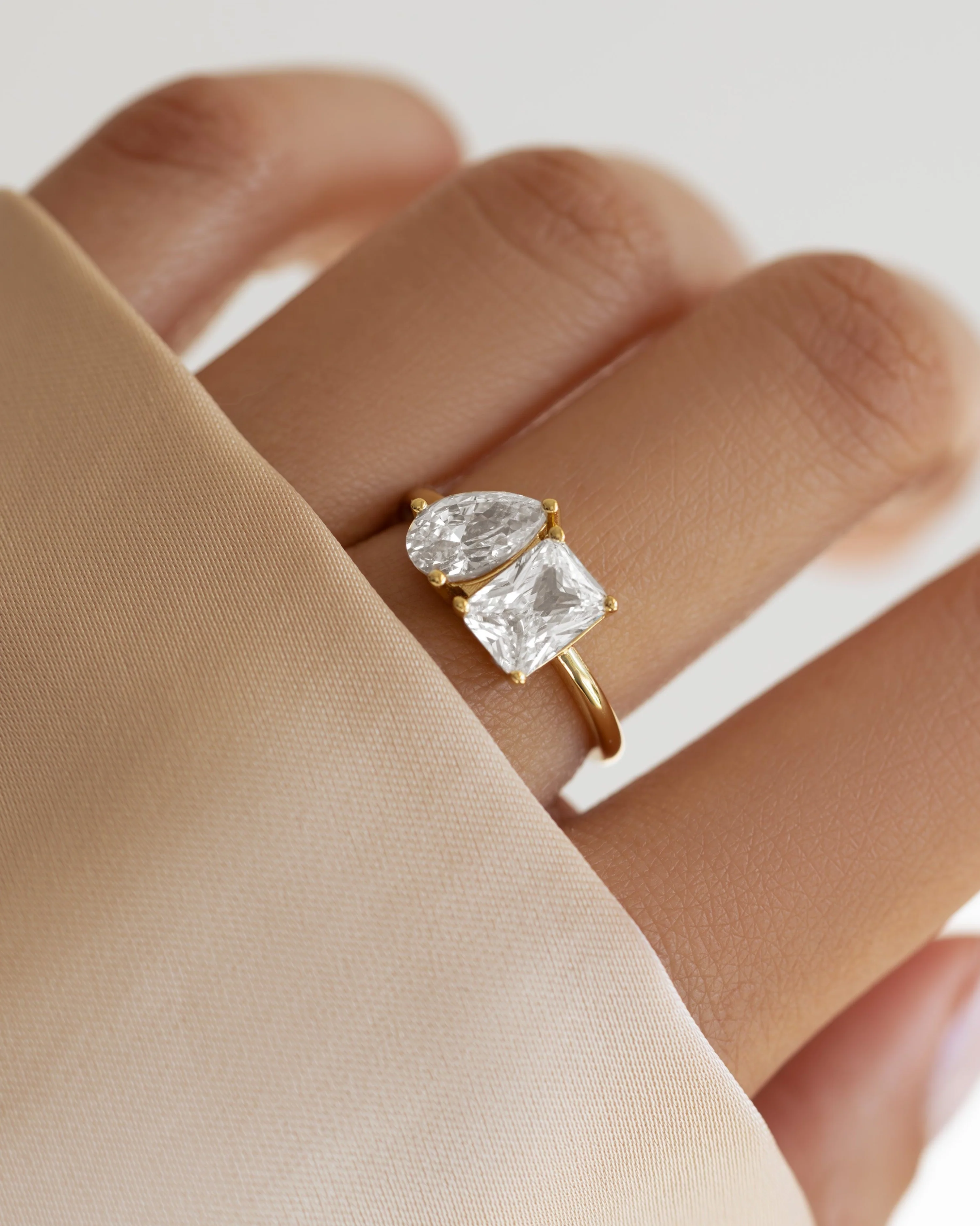 Toi et Moi Diamond Ring - Image 2