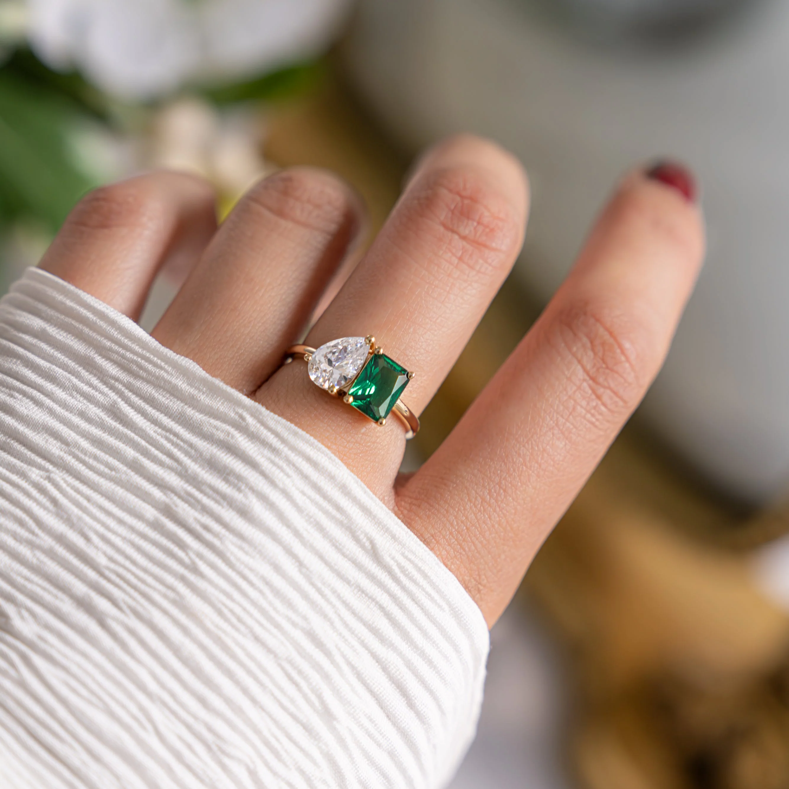 Toi et Moi Emerald Ring - Image 2