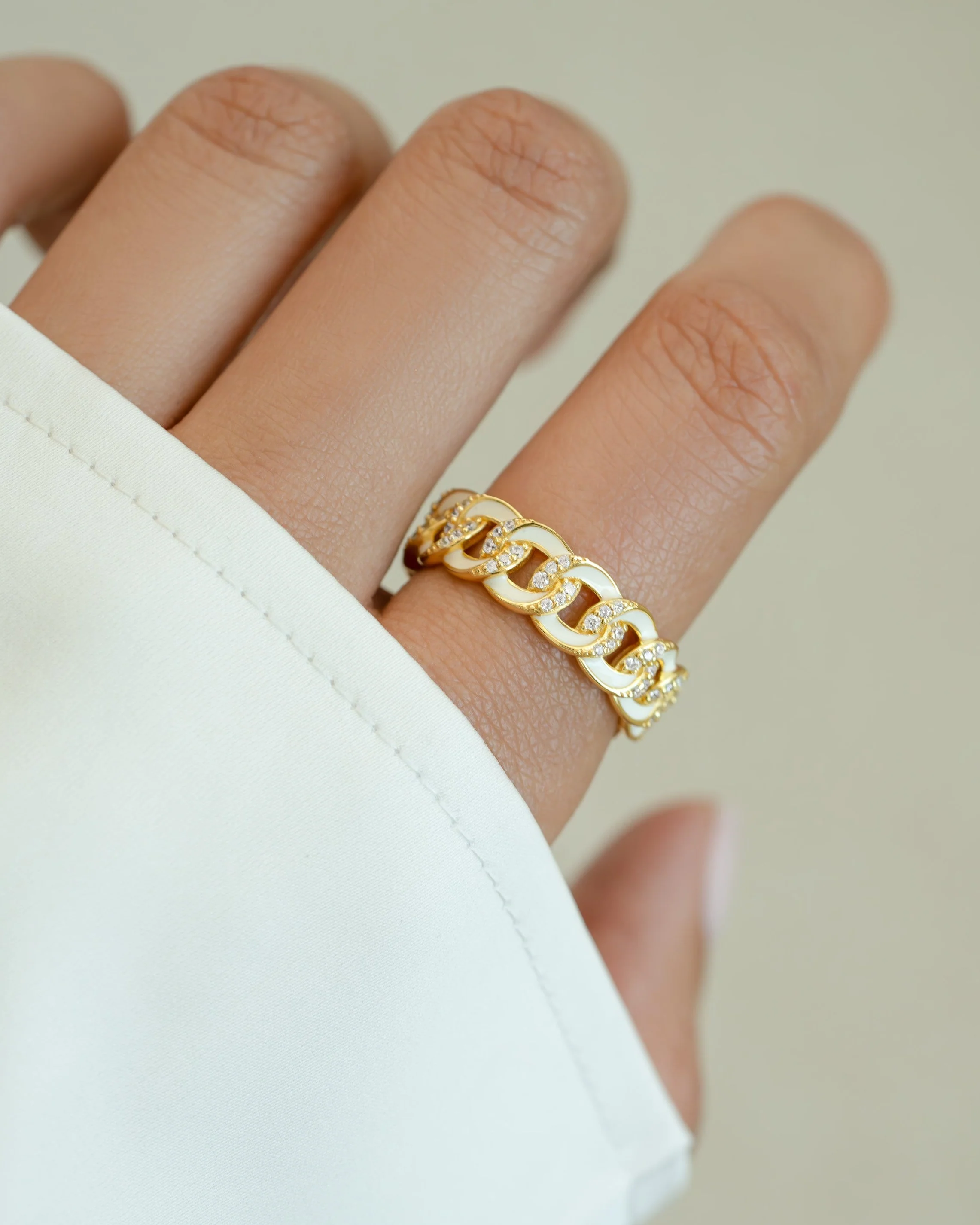 White Enamel Chain Ring - Image 2