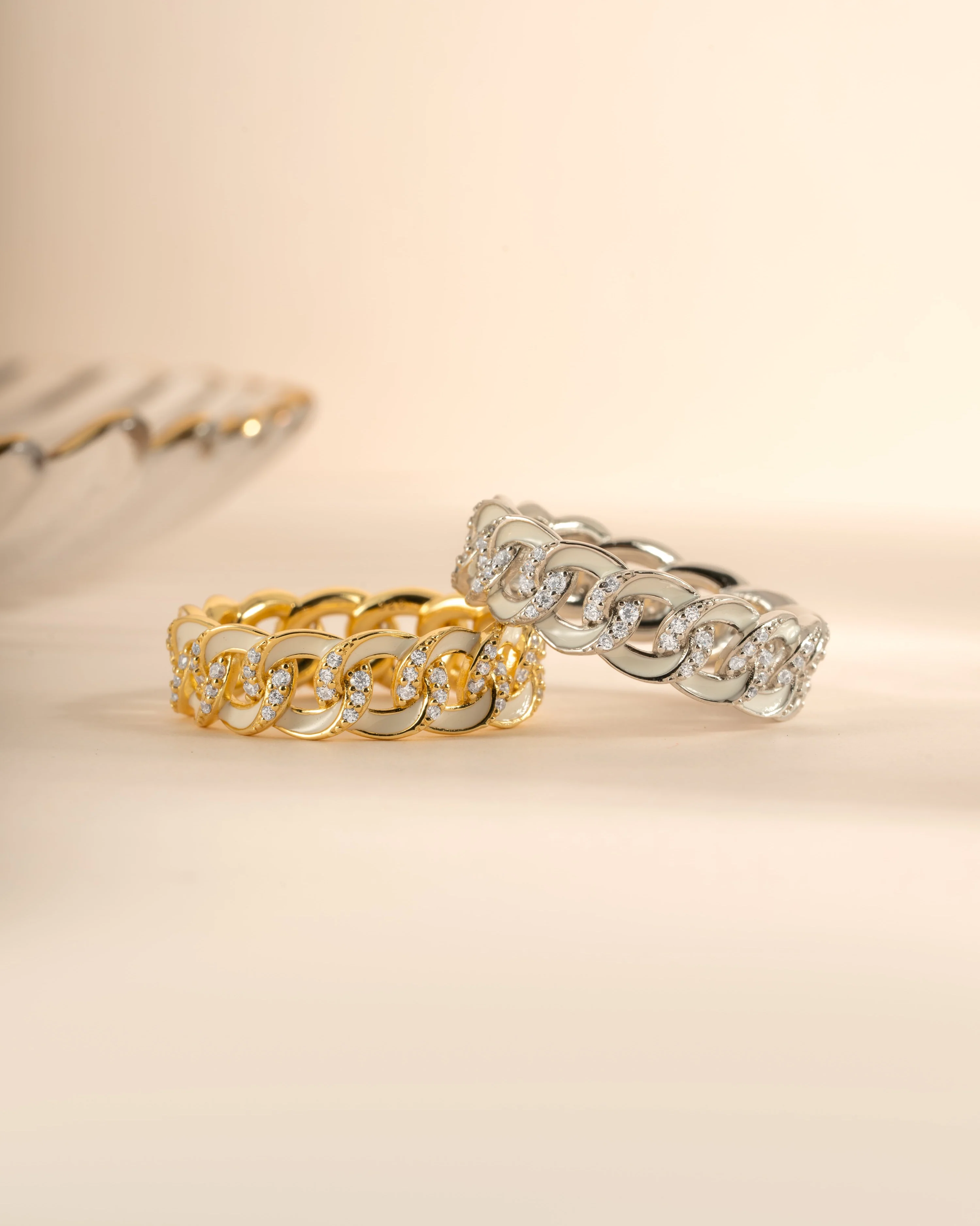 White Enamel Chain Ring - Image 3